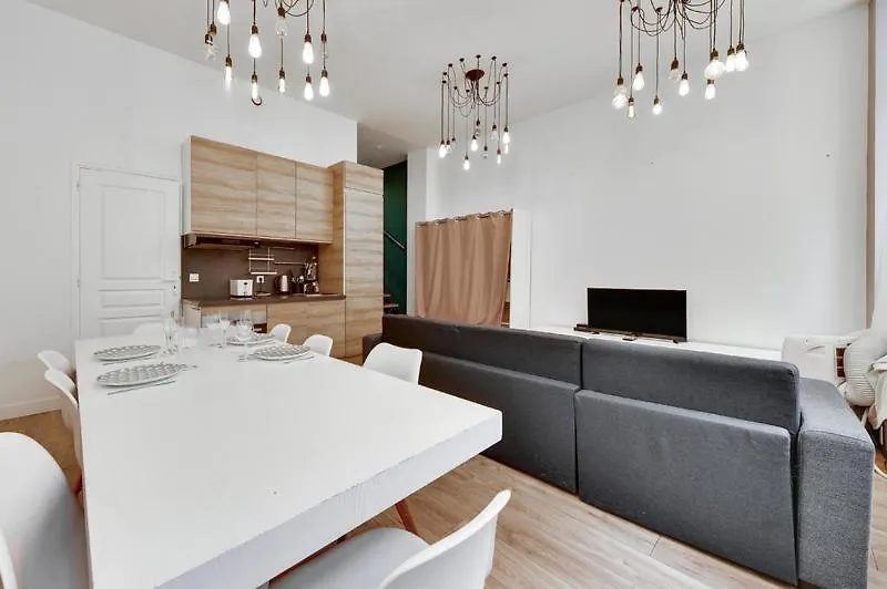 106-Suite Cece - Superb Duplex In Paris