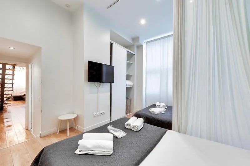 106-Suite Cece - Superb Duplex In Paris Apartment